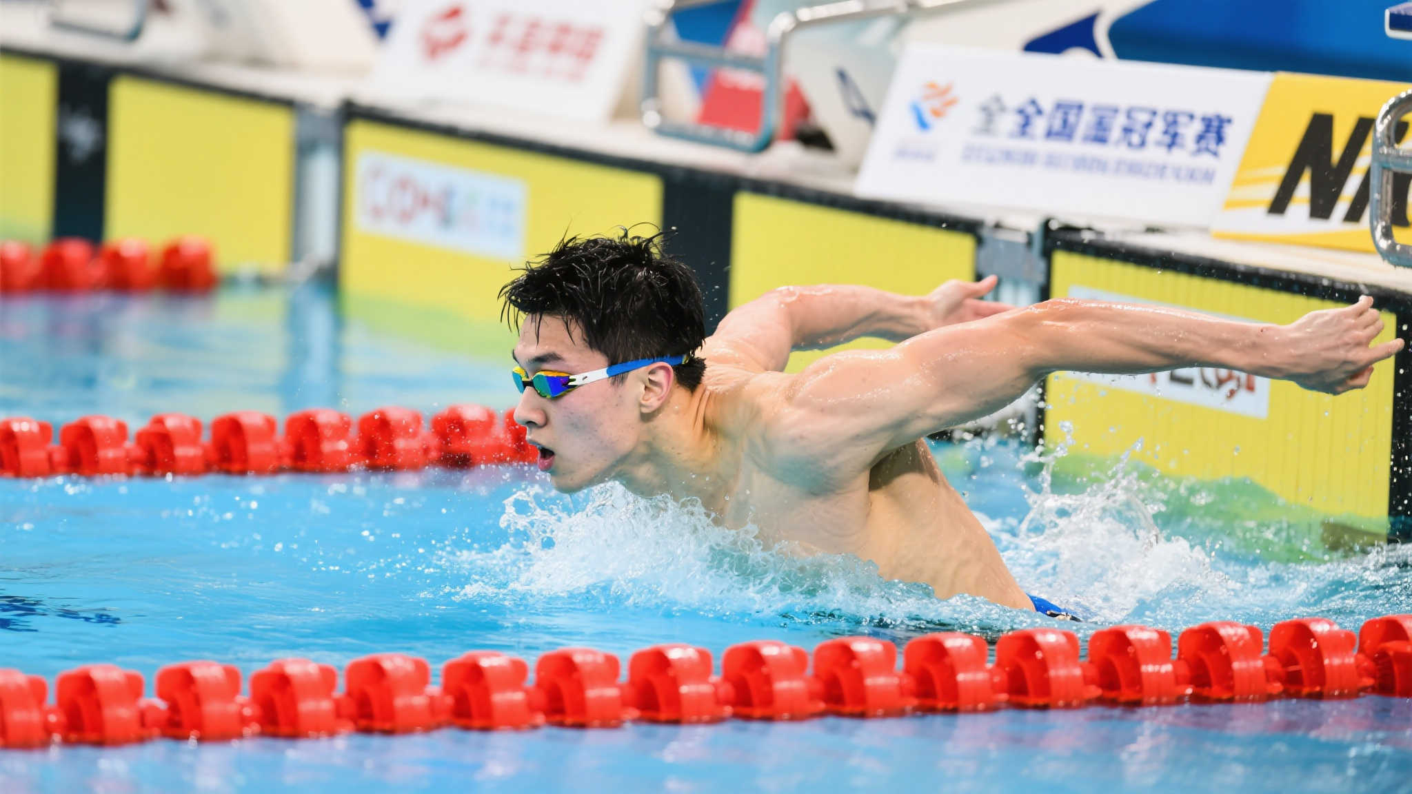 潘展乐全国游泳冠军赛再夺冠,男子200米自由泳1分45秒45加冕,两天双冠! 潘展乐全国游泳冠军赛再夺冠,男子200米自由泳1分45秒45加冕,两天双冠!